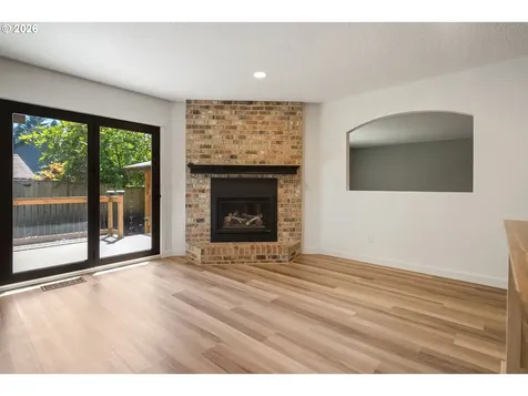 6422 SW Roundtree Court Portland OR 97219
