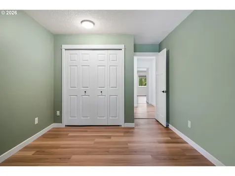 6422 SW Roundtree Court Portland OR 97219