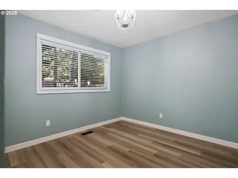 6422 SW Roundtree Court Portland OR 97219
