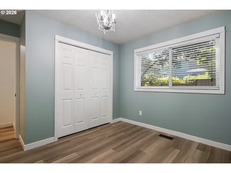 6422 SW Roundtree Court Portland OR 97219