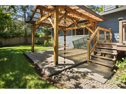 6422 SW Roundtree Court Portland OR 97219