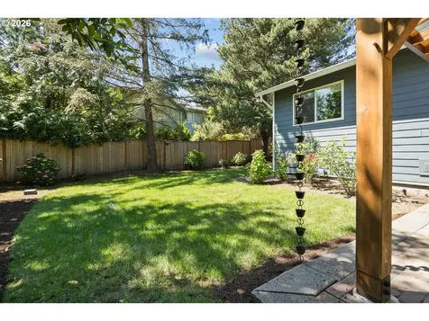 6422 SW Roundtree Court Portland OR 97219