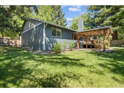 6422 SW Roundtree Court Portland OR 97219