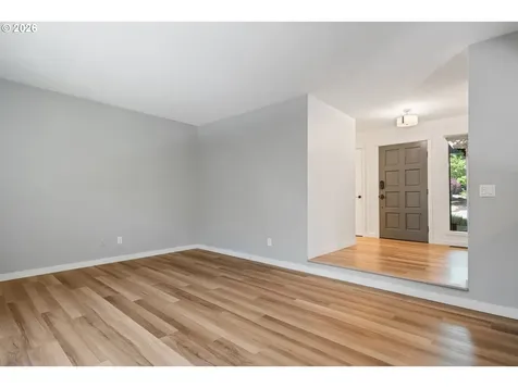6422 SW Roundtree Court Portland OR 97219