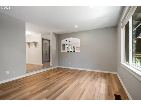 6422 SW Roundtree Court Portland OR 97219