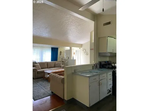 14407 SE Stephens Street Portland OR 97233