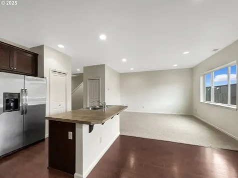 10095 NW Curtis Street North Plains OR 97133