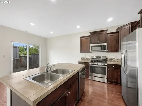 10095 NW Curtis Street North Plains OR 97133