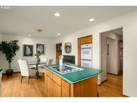 18910 NW Sauvie Island Road Portland OR 97231
