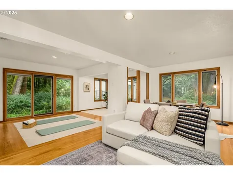 18910 NW Sauvie Island Road Portland OR 97231