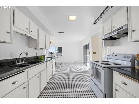 510 Duane Street Astoria OR 97103