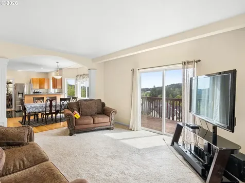 15348 SE Henderson Way Portland OR 97236