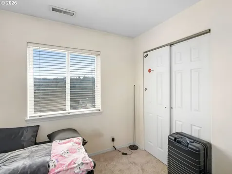 15348 SE Henderson Way Portland OR 97236