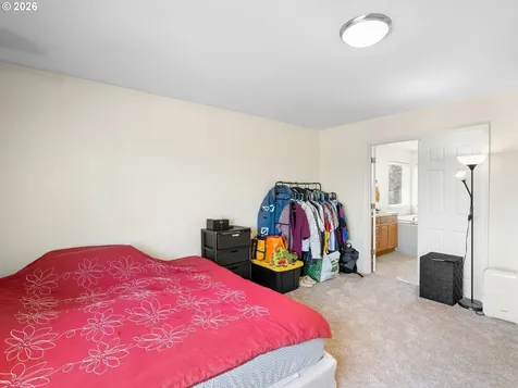15348 SE Henderson Way Portland OR 97236