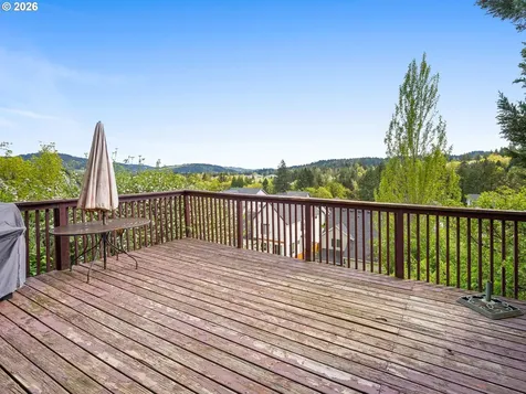 15348 SE Henderson Way Portland OR 97236