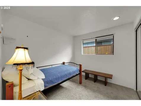 710 Janus Street Springfield OR 97477
