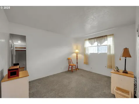 710 Janus Street Springfield OR 97477