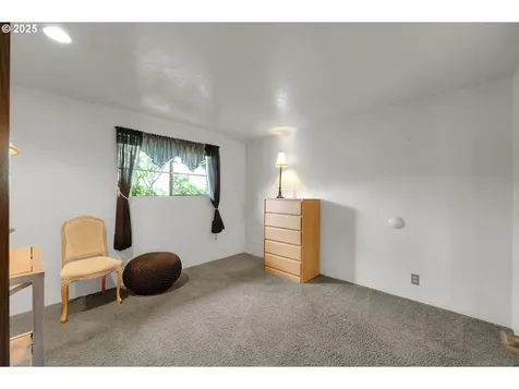 710 Janus Street Springfield OR 97477