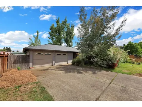 710 Janus Street Springfield OR 97477