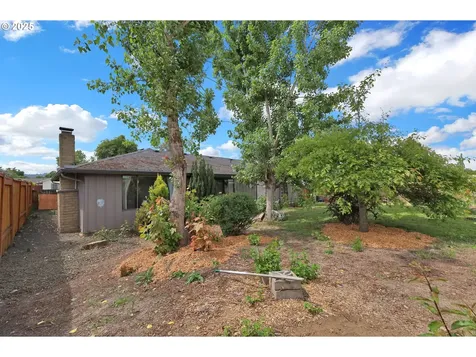 710 Janus Street Springfield OR 97477