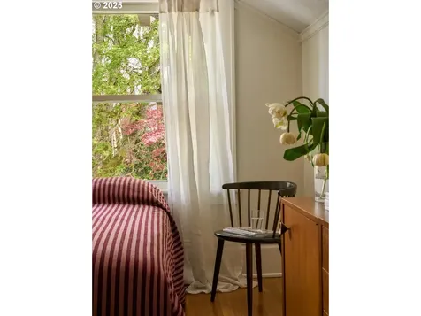 444 NE Floral Place Portland OR 97232