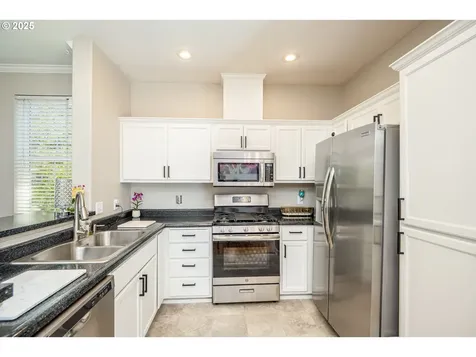 1660 Riley Lane Eugene OR 97402