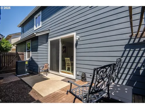 1660 Riley Lane Eugene OR 97402