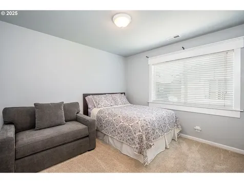 1660 Riley Lane Eugene OR 97402