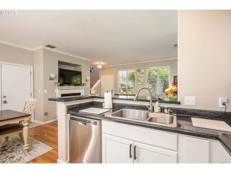1660 Riley Lane Eugene OR 97402