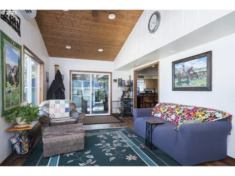 1620 Touchstone Lane Roseburg OR 97471