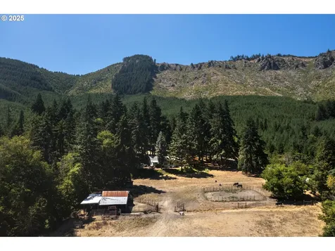 1620 Touchstone Lane Roseburg OR 97471