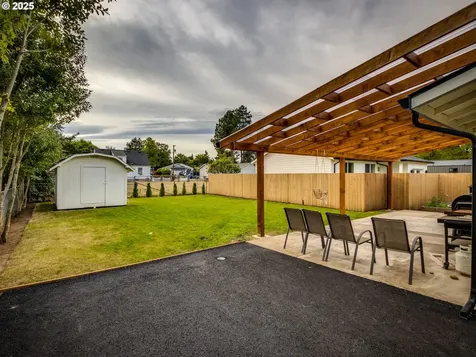 843 SE 147th Avenue Portland OR 97233