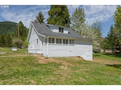 412 Azalea Glen Road Azalea OR 97410
