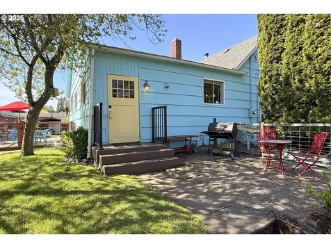 7036 N Burr Avenue Portland OR 97203