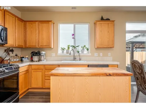 52144 SE 8th Street Scappoose OR 97056