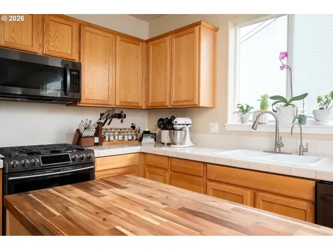 52144 SE 8th Street Scappoose OR 97056