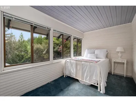 863 N Shepherd Road Washougal WA 98671
