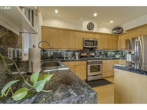 6282 NE Brighton Street Hillsboro OR 97124