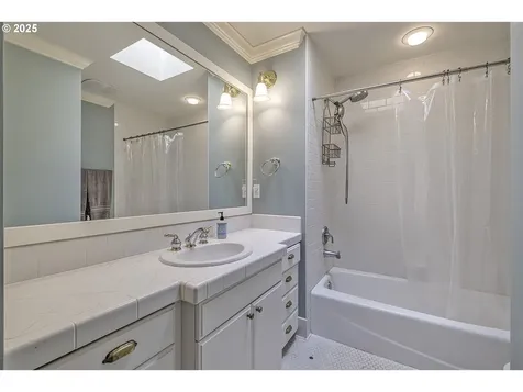 6282 NE Brighton Street Hillsboro OR 97124