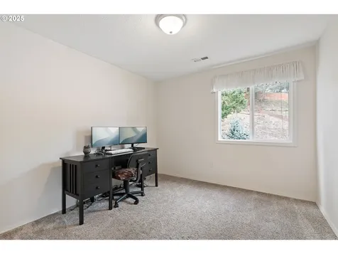 10200 NE 20th Circle Vancouver WA 98664