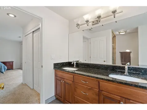 10200 NE 20th Circle Vancouver WA 98664