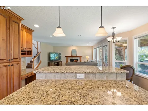 10200 NE 20th Circle Vancouver WA 98664