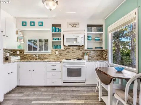 2217 S Columbia Street Seaside OR 97138