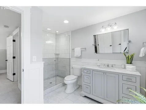 16 Del Prado Street Lake Oswego OR 97035
