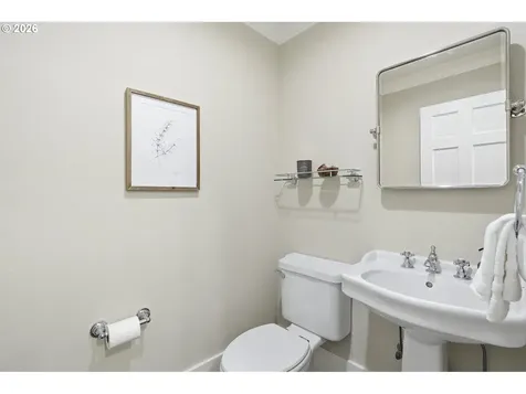 16 Del Prado Street Lake Oswego OR 97035