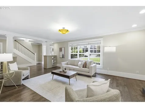 16 Del Prado Street Lake Oswego OR 97035