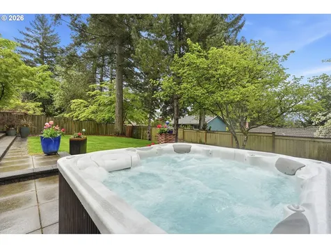 16 Del Prado Street Lake Oswego OR 97035