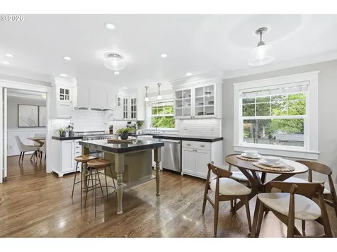 16 Del Prado Street Lake Oswego OR 97035