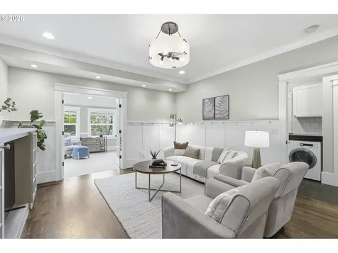 16 Del Prado Street Lake Oswego OR 97035
