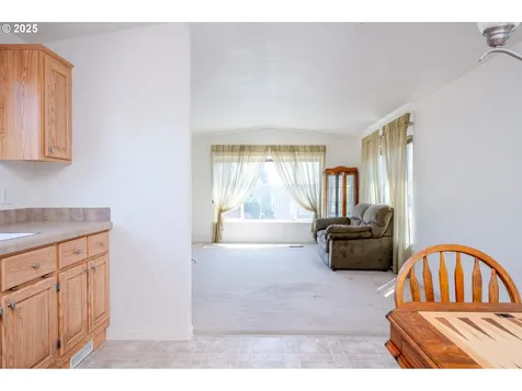 4995 Sunnyside Road SE Salem OR 97302